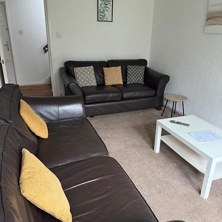 Large 2 Bedroom House Wombridge Bagian luar foto